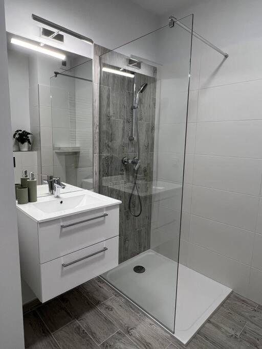Apartment Olive In Bialoleka-Tarchomin Center ワルシャワ エクステリア 写真